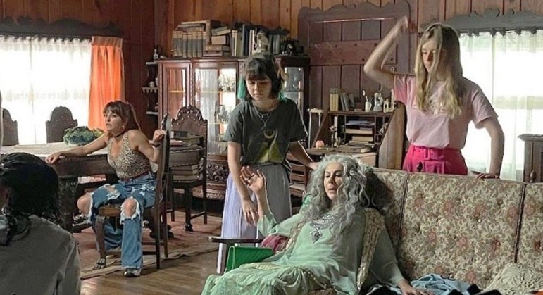 Klara Castanho nas filmagens de “Apanhador de Almas”