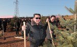 De acordo com a imprensa oficial da Coreia do Norte, 'o plantio comemorativo feito por ele com muito cuidado permitiu que o patriotismo se implantasse mais profundamente na mente do povo coreano'