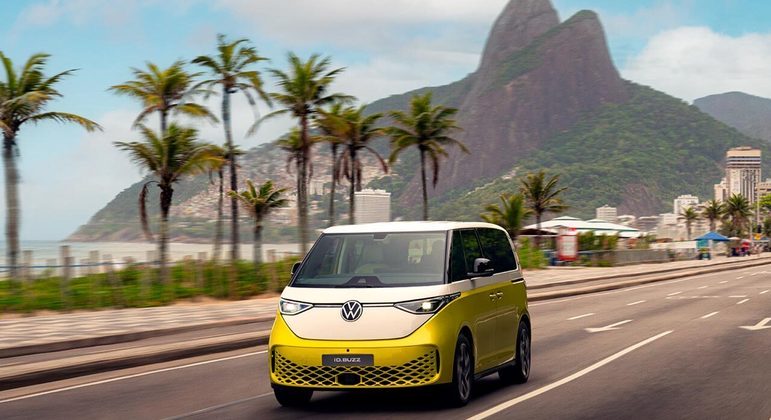 Kombi elétrica andou pelas principais ruas do Rio de Janeiro
