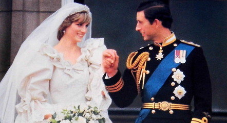 Princesa Diana se esforçava para não ficar mais alta do que o então príncipe Charles nas fotos