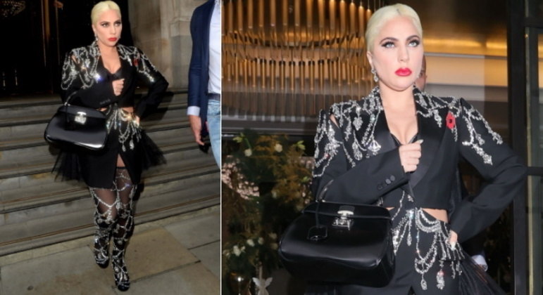 Já deu para perceber que a passagem de Gaga por Londres foi marcante, né? Na cidade, ela usou também um look de Alexander McQueen cheio de brilho e pedrarias