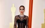 Lady Gaga chegar para se apresentar no Oscar e concorrer a mais uma estatueta