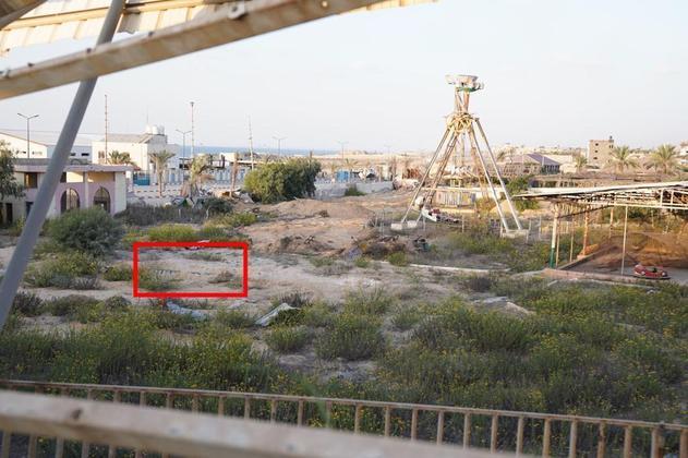 29º dia — Soldados israelenses que atuam no norte da Faixa de Gaza localizaram lançadores de foguetes do Hamas próximos a uma piscina e um parquinho, revelaram as FDI (Forças de Defesa de Israel).As FDI compartilharam imagens de tropas localizando as posições de lançamento de foguetes, em meio aos esforços para descobrir e destruir a infraestrutura do Hamas