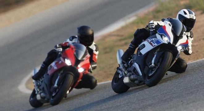 Até Que é Um Bom Jogo De Moto - Corrida Bmw S1000rr