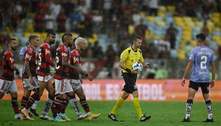 Jogador do Botafogo provoca Flamengo após vice: 'Sem o cara de amarelo ajudando fica difícil'