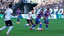 Vítor Pereira desabafa e define: 'É impossível falar em time titular no Corinthians'