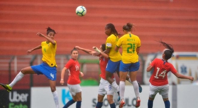 Sob novo comando tÃ©cnico, brasileiras lutaram bastante, mas caÃ­ram nos pÃªnaltis