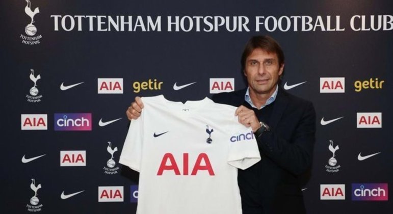 Conte, ex-Chelsea e Inter de Milão, é o novo técnico do Tottenham
