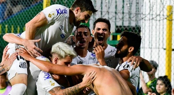 Santos reagiu no segundo tempo e conquistou vitória fora de casa