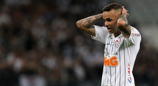 Luan ainda não convenceu com a camisa do Corinthians