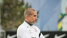 Técnico Sylvinho avalia atuação de Cantillo no meio-campo do Corinthians: 'Qualidade'