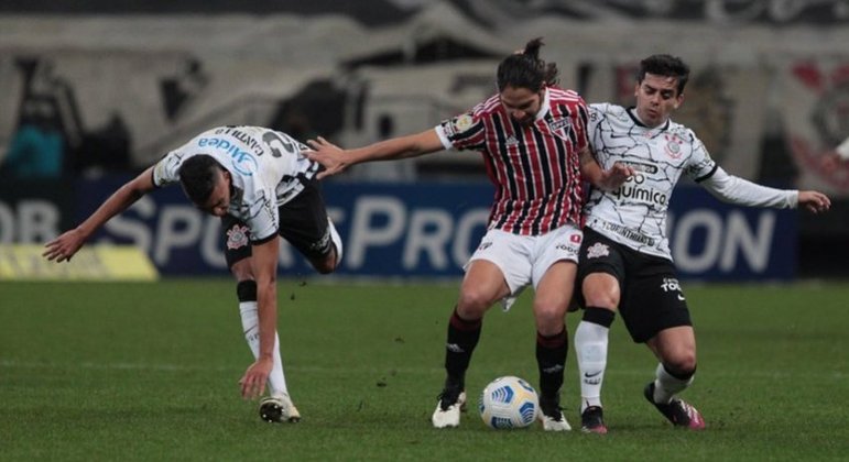 Duelo entre São Paulo e Corinthians está marcado para o dia 18