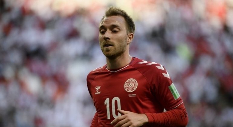 Eriksen na lista: relembre jogadores que passaram mal dentro de campo -  Fotos - R7 Fora de Jogo