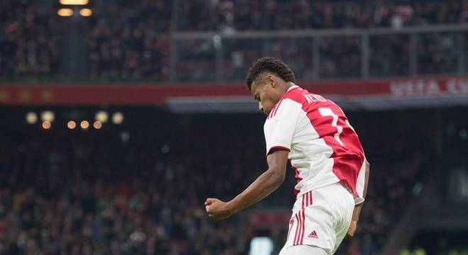 David Neres é um dos destaques do Ajax 