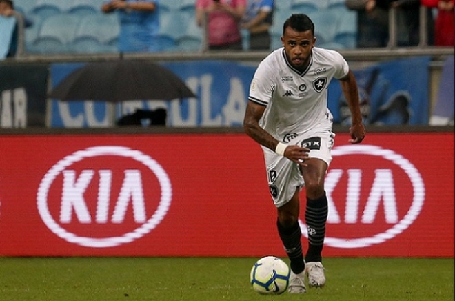 Botafogo: 14° colocado - 33 pontos - Botafogo x Avaí (11/11) / Chapecoense x Botafogo (26/11) / Atlético-MG x Botafogo (03/12) / Botafogo x Ceará (07/12)