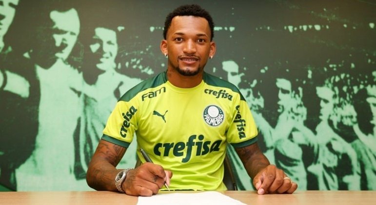 Jailson já posou com a camisa do Palmeiras