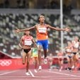 Sifan Hassan vence nos 10.000m e entra para a história olímpica (Lance)