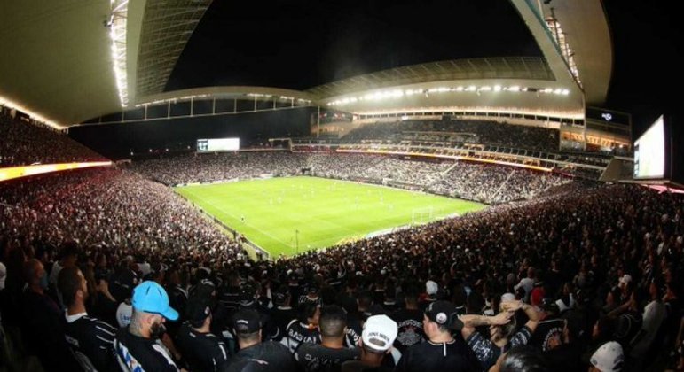 Torcida do Corinthians está comparecendo em peso a todos os jogos do time