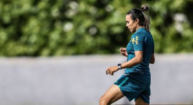 Marta não jogará na estreia da seleção brasileira