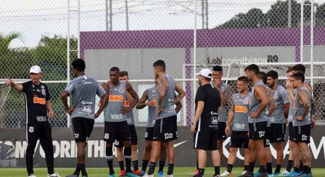 Elenco do Corinthians tem se mostrado aberto a discutir nova redução