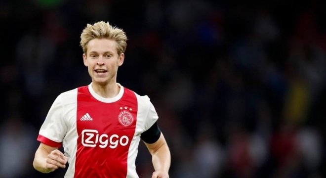 De Jong é um dos destaques do Ajax