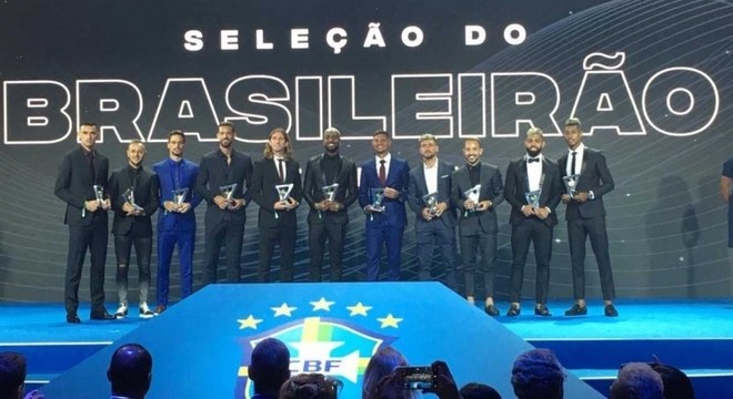 Seleção ideal do Campeonato Brasileiro foi dominada por jogadores do Flamengo