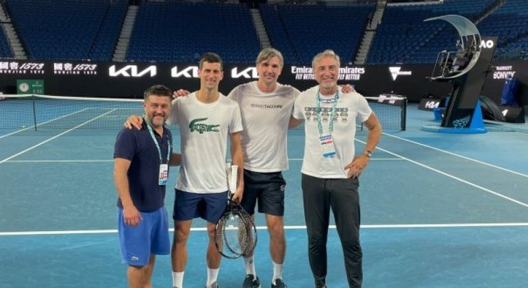Djokovic se diz focado no Aberto da Austrália após vencer na Justiça
