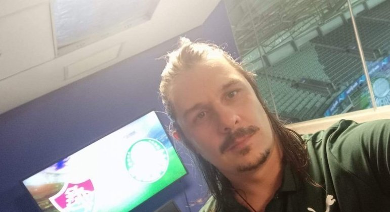Absurdo! Palmeiras demite Marcos Costi, locutor do Allianz Parque