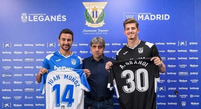Ex-Internacional chega à Espanha para assinar com novo clube