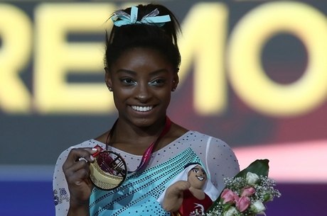 Ginasta Simone Biles levou ouro no individual geral