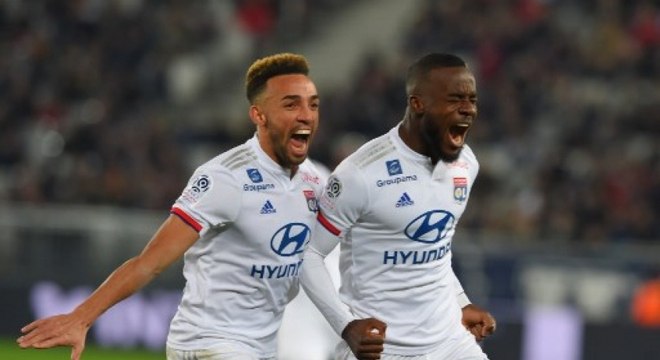 Lyon vence e luta por uma vaga na próxima Liga dos Campeões