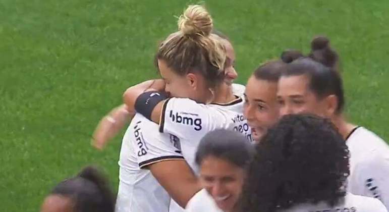Corinthians confirma o favoritismo e atropela o Flamengo na final da Supercopa  Feminina - Esportes - R7 Lance
