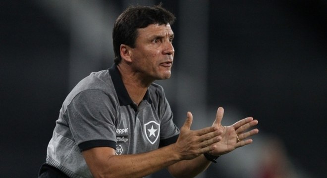 Zé Ricardo deixa o comando do Botafogo após queda na Copa do Brasil 