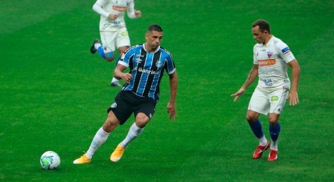 Diego Souza marcou e impediu derrota do Grêmio