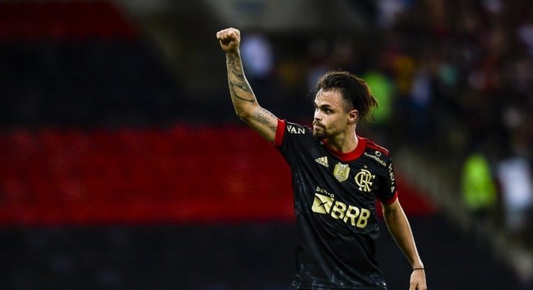 Atacante marcou dois gols contra o São Paulo