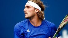 Tsitsipas reclama sobre foco em caso Djokovic: 'Estou aqui para falar de tênis'