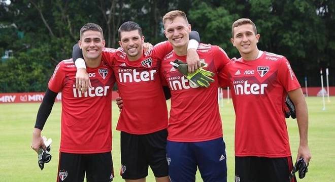 Júnior, Tiago Volpi, Lucas Perri e Thiago Couto: os goleiros do São Paulo em 2020
