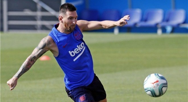 Messi está de volta após mais de dois meses sem entrar em campo