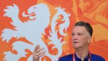 Holanda treina sob forte calor, e Van Gaal reclama de planejamento da Copa do Mundo