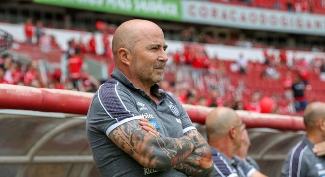 Sampaoli deve promover as entradas de Jobson e Venuto no time