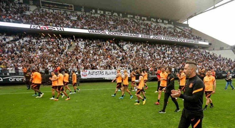 Corinthians は、Parque São Jorge のコミュニティのために 23,000 kg の食料を調達しています – Lance