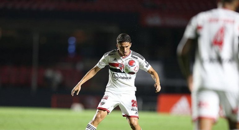 Pablo Maia fez um jogo bastante seguro no meio-campo do São Paulo
