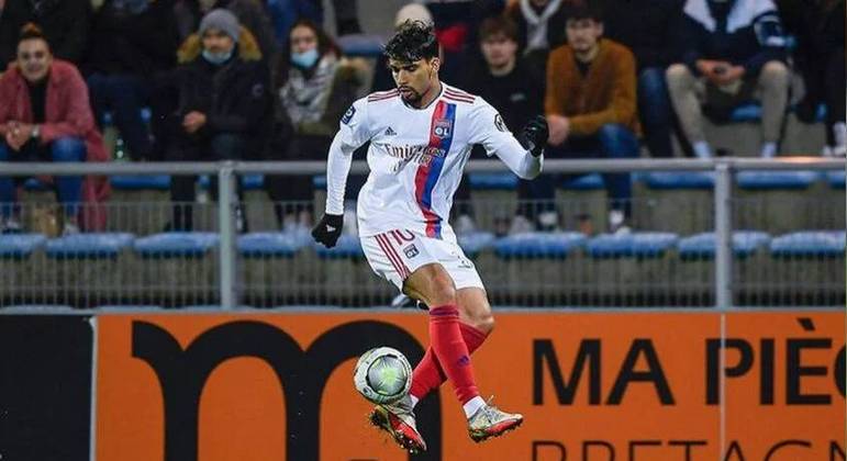 De acordo com o site Calciomercato, PSG e Arsenal devem disputar a contratação de Paquetá. Caso o jogador da seleção brasileira saia do Lyon, o Flamengo receberia uma parte da transferência