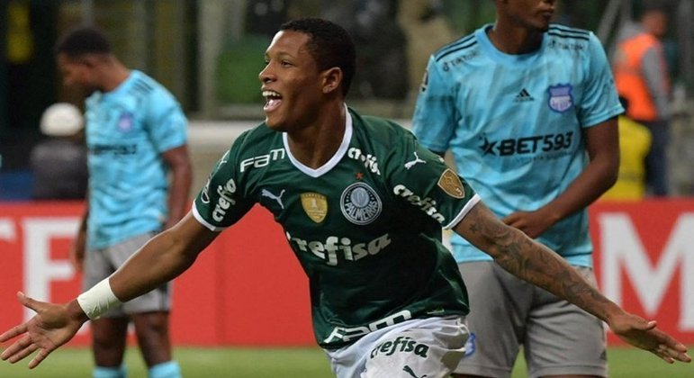 Danilo vive ótimo momento com a camisa do Palmeiras