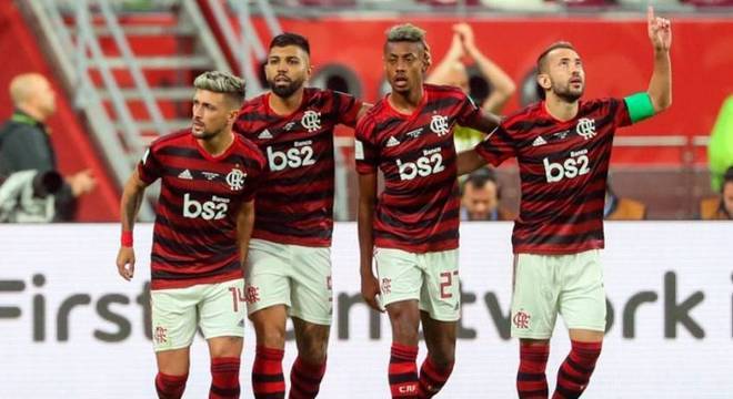 Tem replay? Dupla do Flamengo já marcou mais de uma vez em Alisson