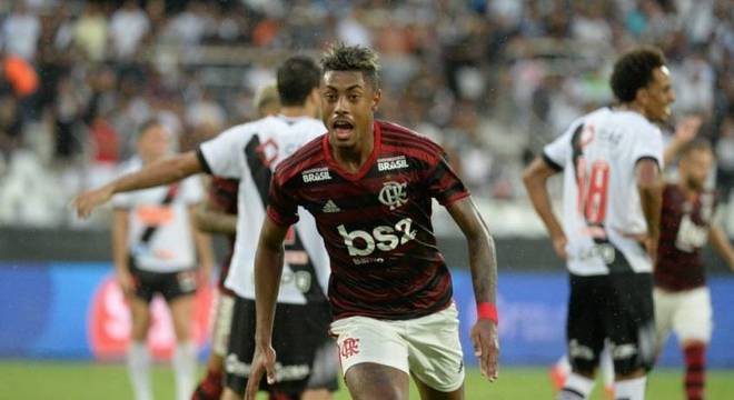 Bruno Henrique é um dos grandes destaques do Flamengo contra o Vasco