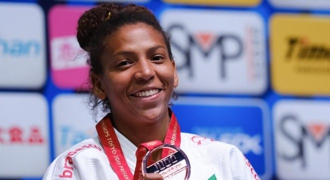 Rafaela Silva é a 4ª colocada no ranking mundial na categoria até 57kg 