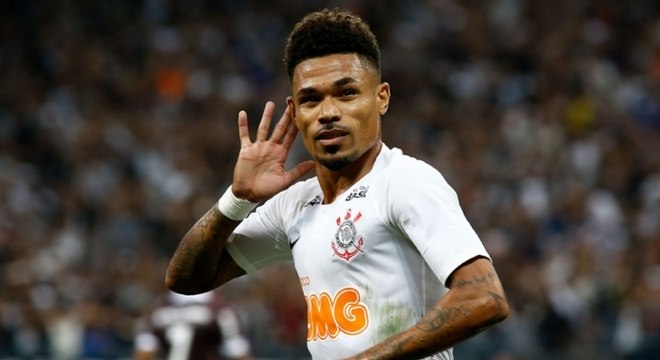 Saída de Junior Urso deixa Cantillo próximo do Corinthians