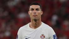 Cristiano Ronaldo viaja para Dubai e aguarda para assinar com clube árabe, diz jornal