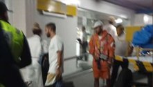 Após pouso forçado, Neymar aparece em fotos no aeroporto de Roraima